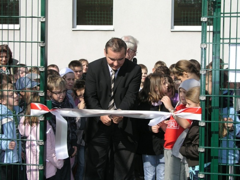 Zdjęcie w galerii na portalu naszwodzislaw.com: Nowoczesne boisko w Pszowie wiadomości z regionu