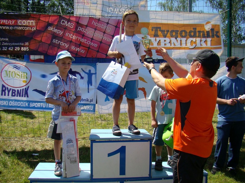 Zdjęcie w galerii na portalu naszwodzislaw.com: Zawodniczki MKS Wodzisław biegły w Rybniku wiadomości z regionu