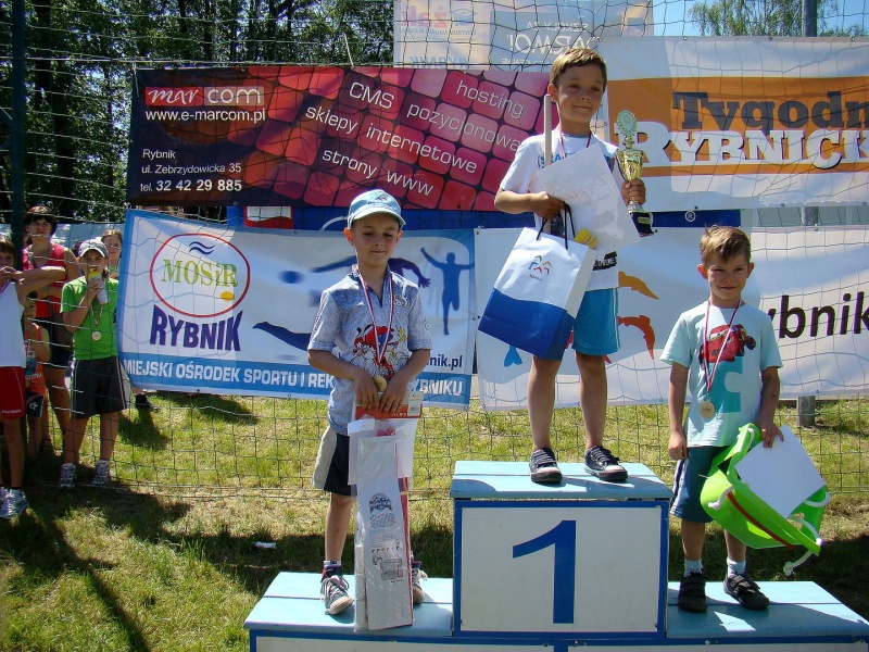 Zdjęcie w galerii na portalu naszwodzislaw.com: Zawodniczki MKS Wodzisław biegły w Rybniku wiadomości z regionu