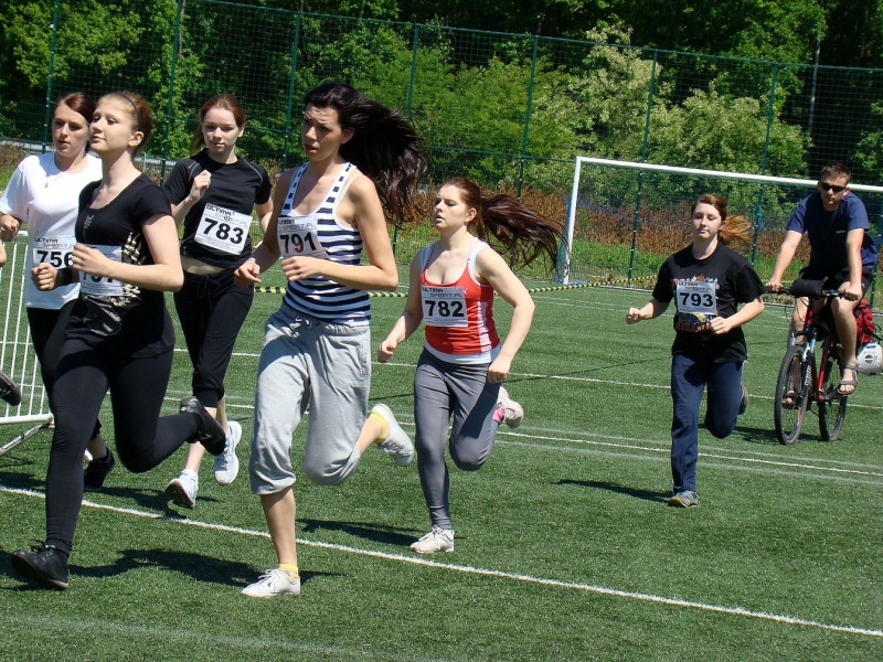 Zdjęcie w galerii na portalu naszwodzislaw.com: Zawodniczki MKS Wodzisław biegły w Rybniku wiadomości z regionu