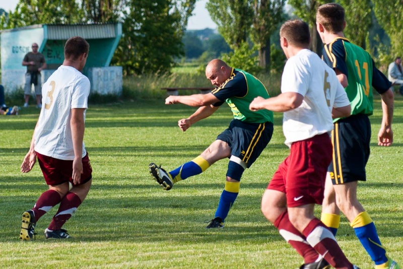 Zdjęcie w galerii na portalu naszwodzislaw.com: Wojnowice pokonały Kokoszyce wiadomości z regionu