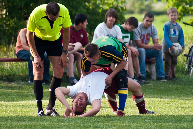 Zdjęcie w galerii na portalu naszwodzislaw.com: Wojnowice pokonały Kokoszyce wiadomości z regionu