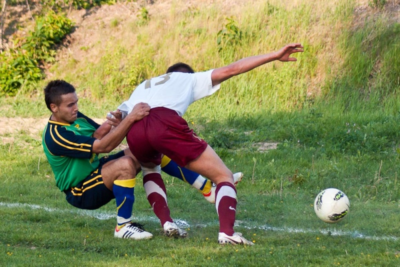 Zdjęcie w galerii na portalu naszwodzislaw.com: Wojnowice pokonały Kokoszyce wiadomości z regionu