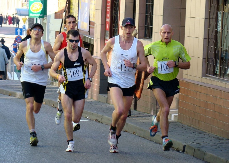 Zdjęcie w galerii na portalu naszwodzislaw.com: 288 osób pobiegło w PÓŁMARATONIE wiadomości z regionu