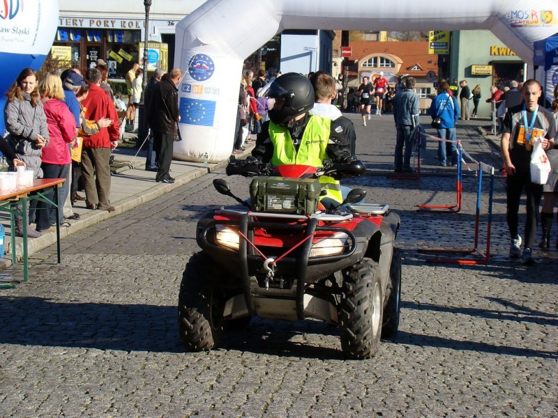 Zdjęcie w galerii na portalu naszwodzislaw.com: 288 osób pobiegło w PÓŁMARATONIE wiadomości z regionu