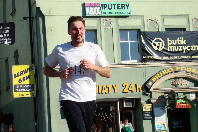 Zdjęcie w galerii na portalu naszwodzislaw.com: 288 osób pobiegło w PÓŁMARATONIE wiadomości z regionu