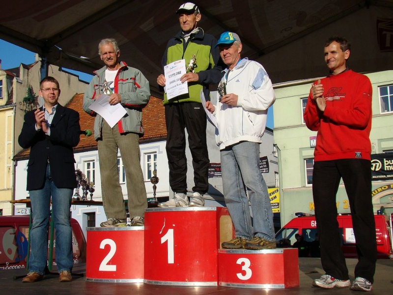 Zdjęcie w galerii na portalu naszwodzislaw.com: 288 osób pobiegło w PÓŁMARATONIE wiadomości z regionu