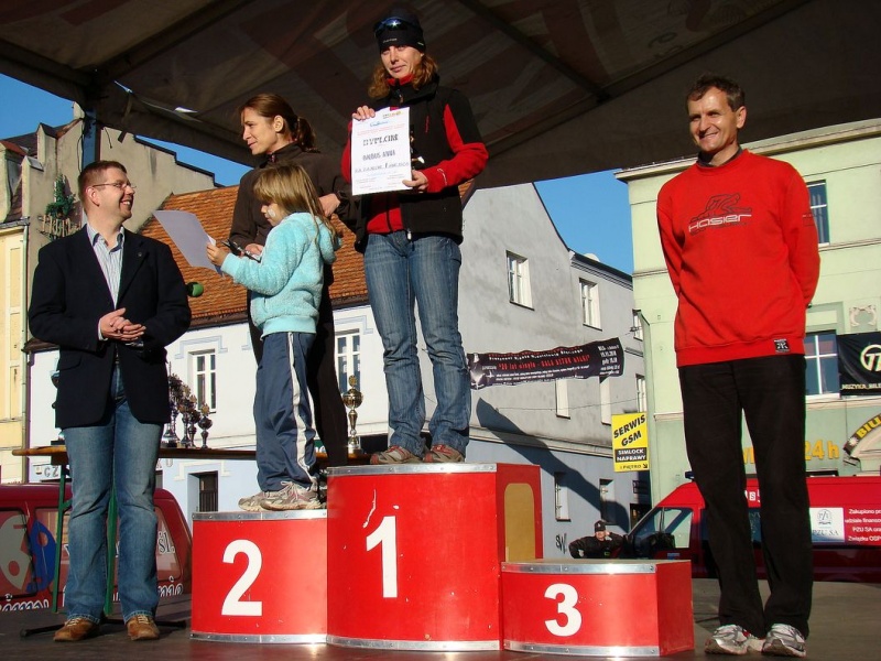 Zdjęcie w galerii na portalu naszwodzislaw.com: 288 osób pobiegło w PÓŁMARATONIE wiadomości z regionu