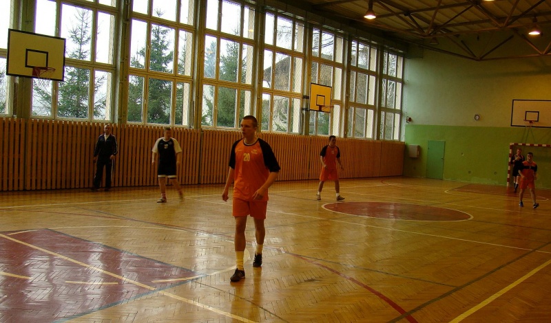 Zdjęcie w galerii na portalu naszwodzislaw.com: Mistrzowie powiatu w piłce halowej wiadomości z regionu