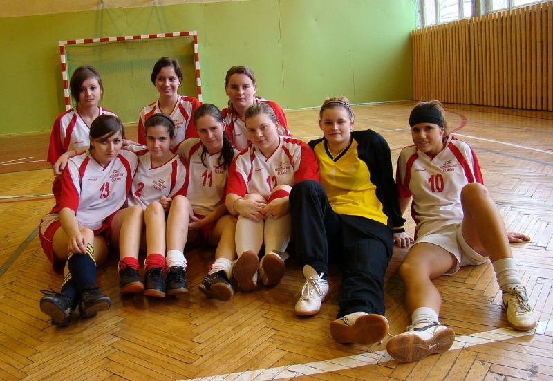 Zdjęcie w galerii na portalu naszwodzislaw.com: Mistrzowie powiatu w piłce halowej wiadomości z regionu