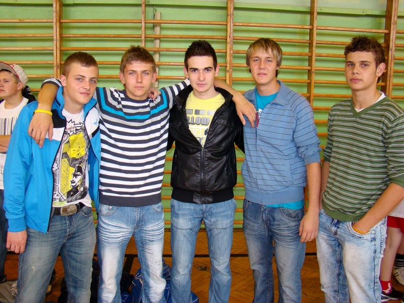 Zdjęcie w galerii na portalu naszwodzislaw.com: Mistrzowie powiatu w piłce halowej wiadomości z regionu