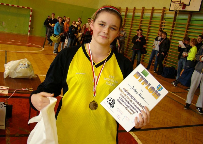 Zdjęcie w galerii na portalu naszwodzislaw.com: Mistrzowie powiatu w piłce halowej wiadomości z regionu