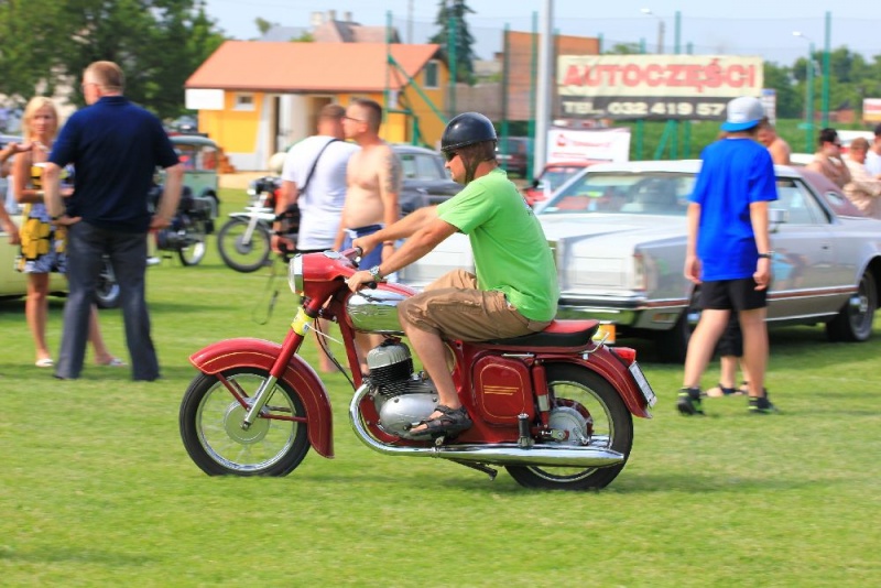 Zdjęcie w galerii na portalu naszwodzislaw.com: Zabytkowe pojazdy zjechały do Zabełkowa wiadomości z regionu