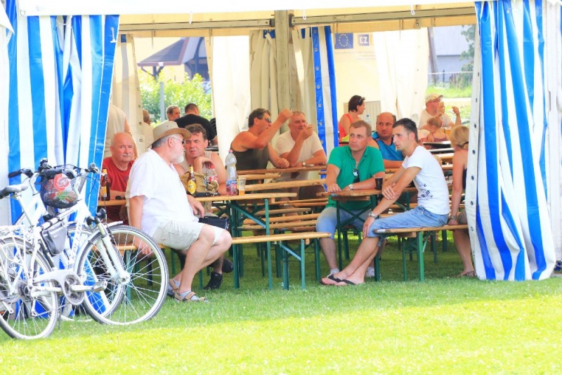 Zdjęcie w galerii na portalu naszwodzislaw.com: Zabytkowe pojazdy zjechały do Zabełkowa wiadomości z regionu