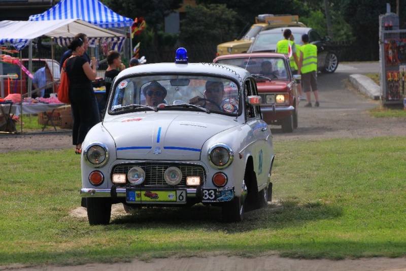 Zdjęcie w galerii na portalu naszwodzislaw.com: Zabytkowe pojazdy zjechały do Zabełkowa wiadomości z regionu