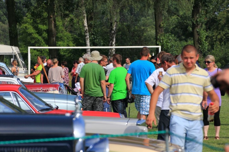 Zdjęcie w galerii na portalu naszwodzislaw.com: Zabytkowe pojazdy zjechały do Zabełkowa wiadomości z regionu