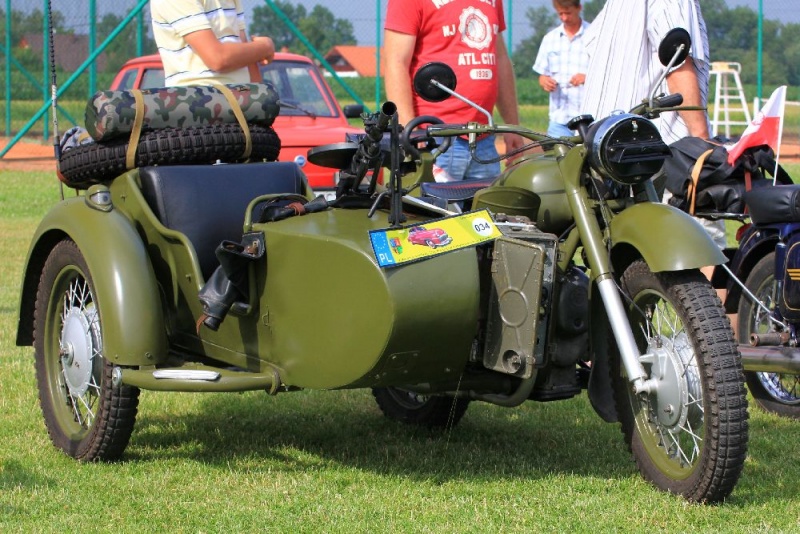 Zdjęcie w galerii na portalu naszwodzislaw.com: Zabytkowe pojazdy zjechały do Zabełkowa wiadomości z regionu