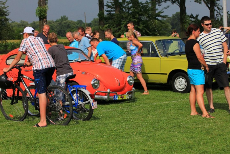 Zdjęcie w galerii na portalu naszwodzislaw.com: Zabytkowe pojazdy zjechały do Zabełkowa wiadomości z regionu