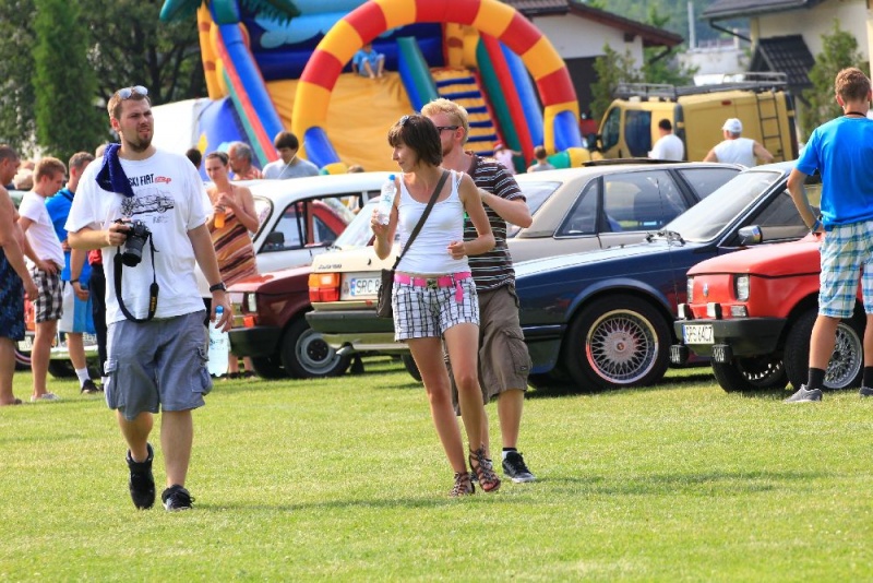 Zdjęcie w galerii na portalu naszwodzislaw.com: Zabytkowe pojazdy zjechały do Zabełkowa wiadomości z regionu