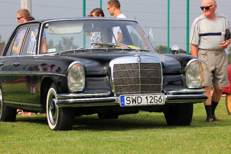 Zdjęcie w galerii na portalu naszwodzislaw.com: Zabytkowe pojazdy zjechały do Zabełkowa wiadomości z regionu