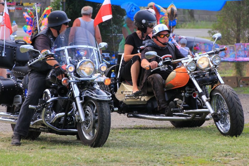 Zdjęcie w galerii na portalu naszwodzislaw.com: Zabytkowe pojazdy zjechały do Zabełkowa wiadomości z regionu