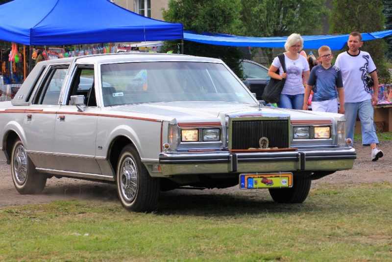 Zdjęcie w galerii na portalu naszwodzislaw.com: Zabytkowe pojazdy zjechały do Zabełkowa wiadomości z regionu