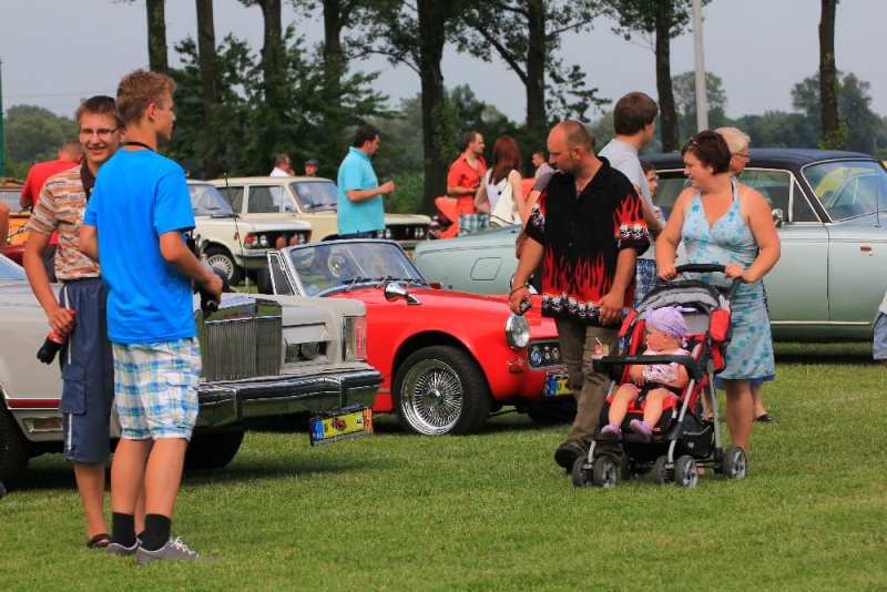 Zdjęcie w galerii na portalu naszwodzislaw.com: Zabytkowe pojazdy zjechały do Zabełkowa wiadomości z regionu