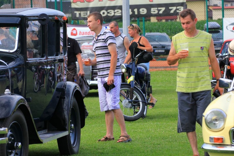 Zdjęcie w galerii na portalu naszwodzislaw.com: Zabytkowe pojazdy zjechały do Zabełkowa wiadomości z regionu