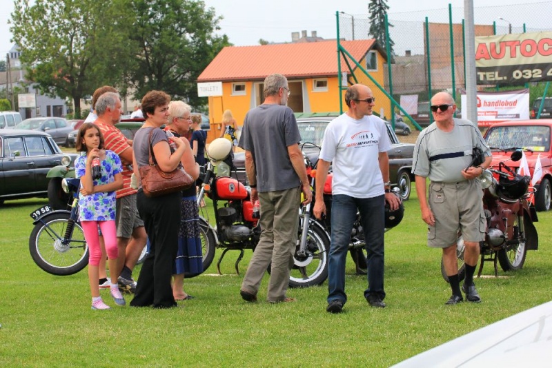 Zdjęcie w galerii na portalu naszwodzislaw.com: Zabytkowe pojazdy zjechały do Zabełkowa wiadomości z regionu