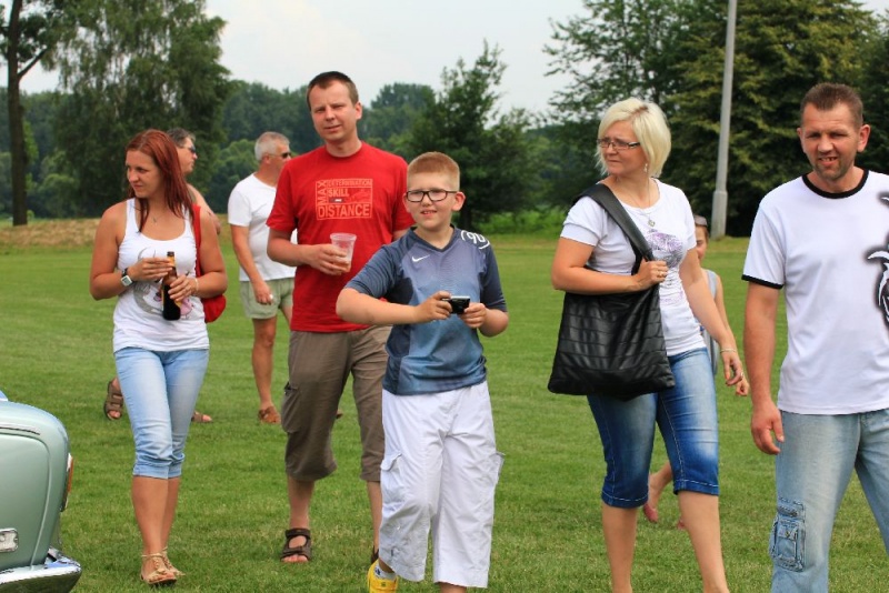 Zdjęcie w galerii na portalu naszwodzislaw.com: Zabytkowe pojazdy zjechały do Zabełkowa wiadomości z regionu