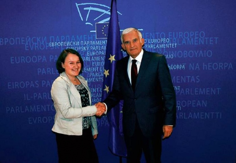 Zdjęcie w galerii na portalu naszwodzislaw.com: Radlinianka na stażu w Europarlamencie wiadomości z regionu