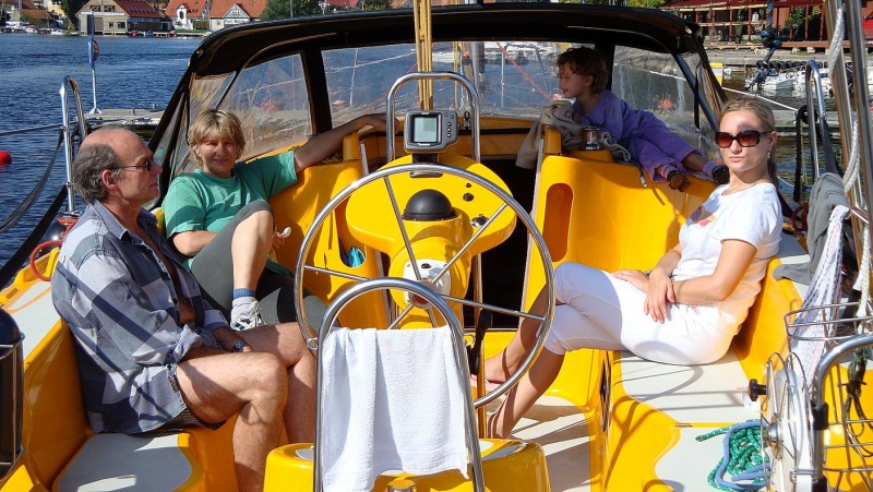 Zdjęcie w galerii na portalu naszwodzislaw.com: Pierwszą wypłatę wydała na książki wiadomości z regionu