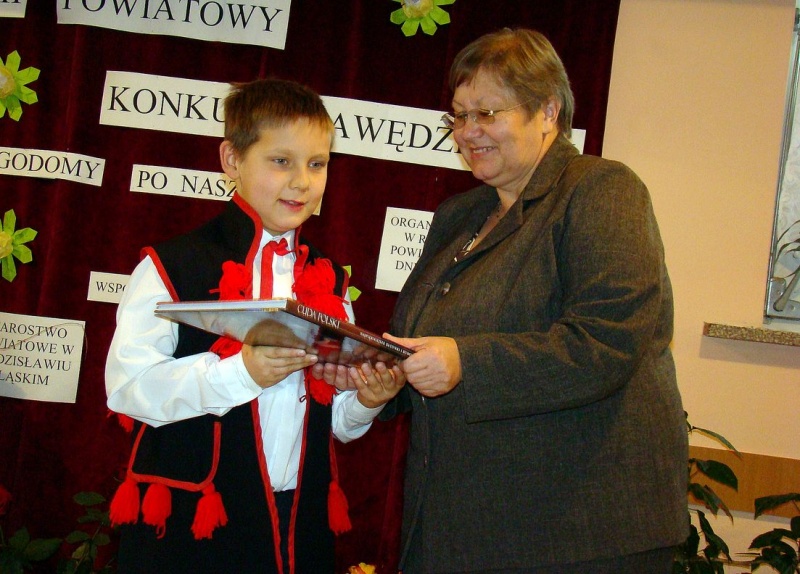 Zdjęcie w galerii na portalu naszwodzislaw.com: NASZO KLASA spodobała się publiczności wiadomości z regionu