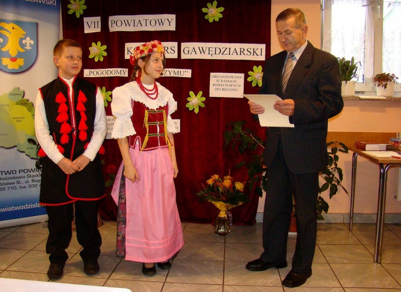 Zdjęcie w galerii na portalu naszwodzislaw.com: NASZO KLASA spodobała się publiczności wiadomości z regionu