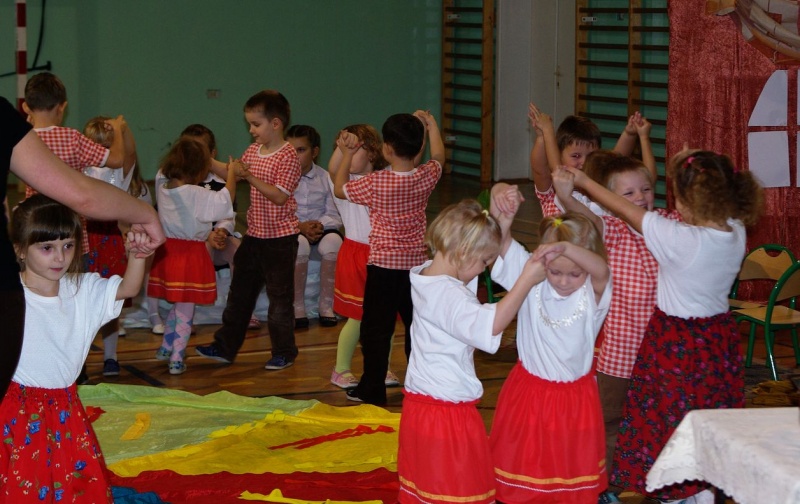 Zdjęcie w galerii na portalu naszwodzislaw.com: NASZO KLASA spodobała się publiczności wiadomości z regionu