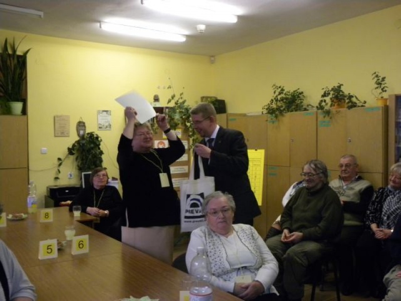 Zdjęcie w galerii na portalu naszwodzislaw.com: Z książką mówioną na TY wiadomości z regionu