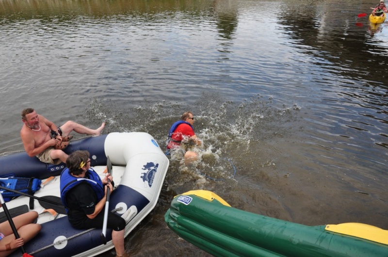 Zdjęcie w galerii na portalu naszwodzislaw.com: Odra dała im mocno popalić wiadomości z regionu