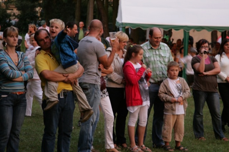 Zdjęcie w galerii na portalu naszwodzislaw.com: Kuźnia: I Festiwal Kapel Weselnych wiadomości z regionu