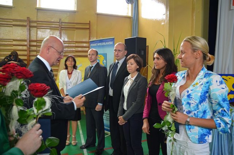 Zdjęcie w galerii na portalu naszwodzislaw.com: Uroczyście rozpoczęli nowy rok szkolny wiadomości z regionu