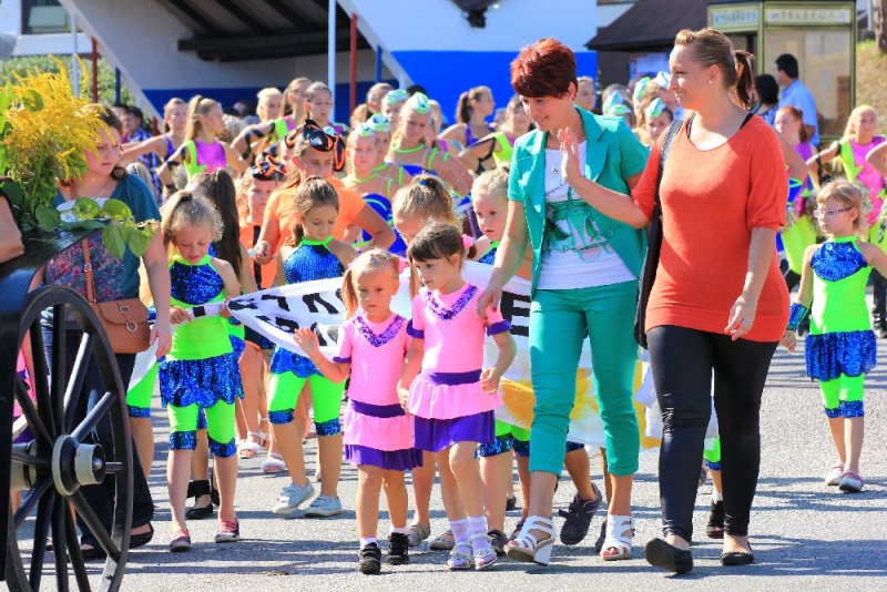 Zdjęcie w galerii na portalu naszwodzislaw.com: W Lubomi prawdziwa dożynkowa rewia wiadomości z regionu