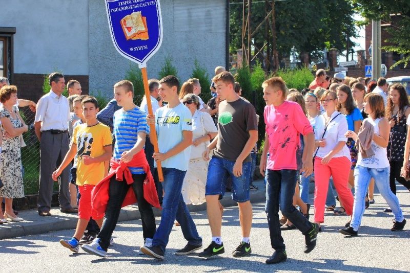 Zdjęcie w galerii na portalu naszwodzislaw.com: W Lubomi prawdziwa dożynkowa rewia wiadomości z regionu