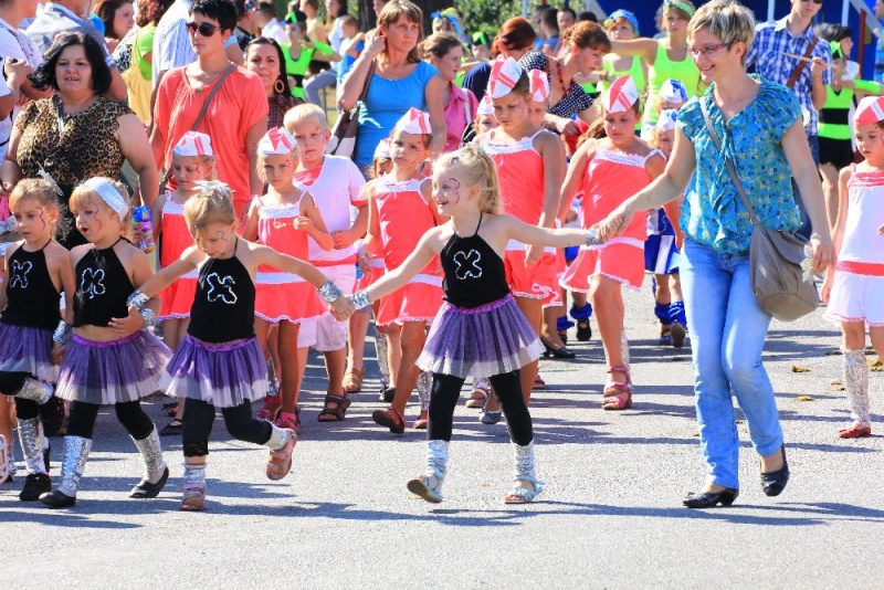 Zdjęcie w galerii na portalu naszwodzislaw.com: W Lubomi prawdziwa dożynkowa rewia wiadomości z regionu