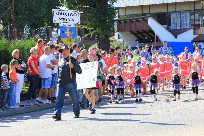 Zdjęcie w galerii na portalu naszwodzislaw.com: W Lubomi prawdziwa dożynkowa rewia wiadomości z regionu