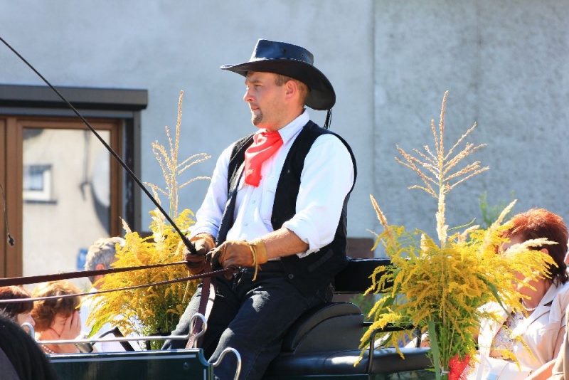 Zdjęcie w galerii na portalu naszwodzislaw.com: W Lubomi prawdziwa dożynkowa rewia wiadomości z regionu