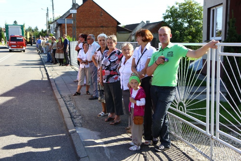 Zdjęcie w galerii na portalu naszwodzislaw.com: W Lubomi prawdziwa dożynkowa rewia wiadomości z regionu