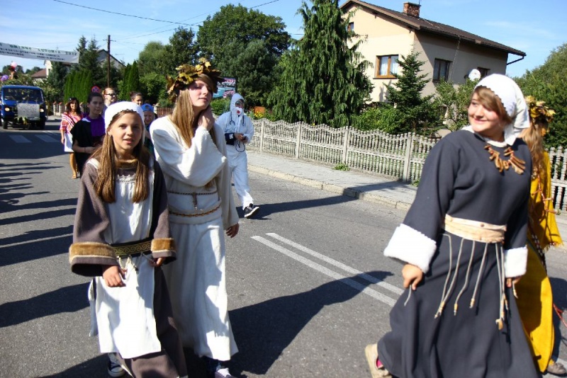 Zdjęcie w galerii na portalu naszwodzislaw.com: W Lubomi prawdziwa dożynkowa rewia wiadomości z regionu