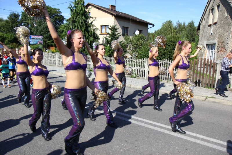 Zdjęcie w galerii na portalu naszwodzislaw.com: W Lubomi prawdziwa dożynkowa rewia wiadomości z regionu