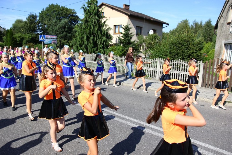 Zdjęcie w galerii na portalu naszwodzislaw.com: W Lubomi prawdziwa dożynkowa rewia wiadomości z regionu