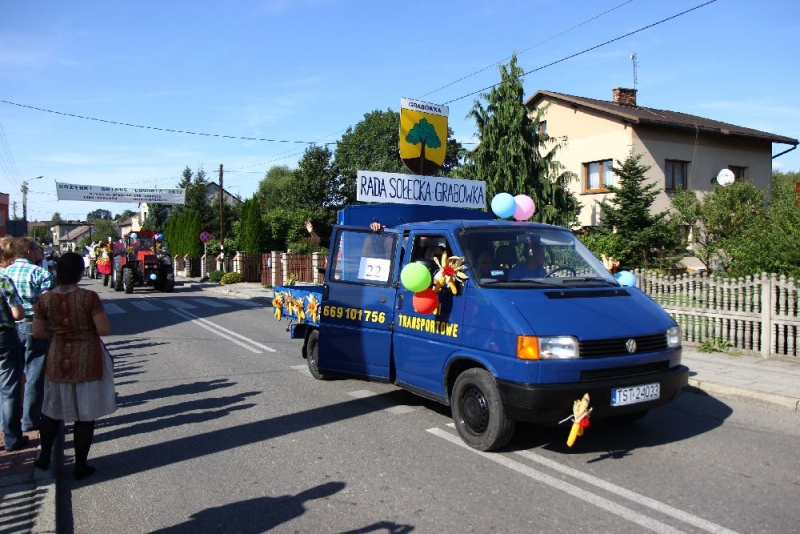 Zdjęcie w galerii na portalu naszwodzislaw.com: W Lubomi prawdziwa dożynkowa rewia wiadomości z regionu