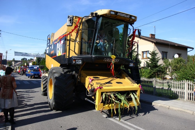 Zdjęcie w galerii na portalu naszwodzislaw.com: W Lubomi prawdziwa dożynkowa rewia wiadomości z regionu